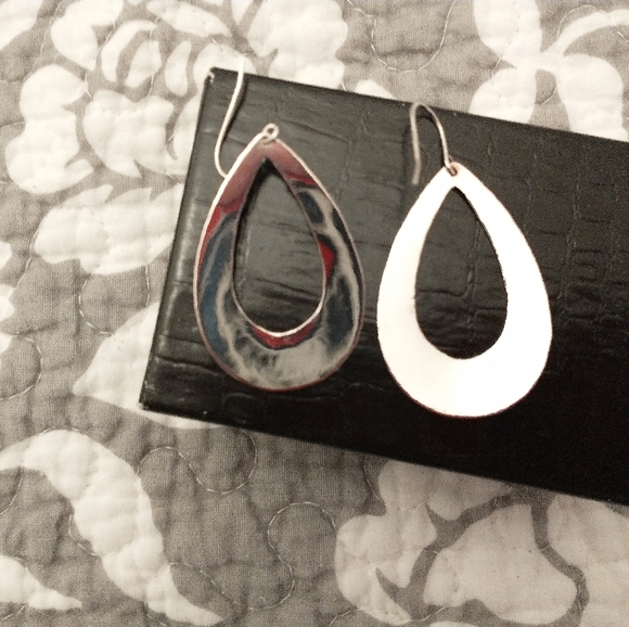 Silver earrings - Picture 2 of 4